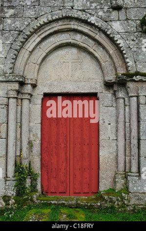 Façade de l'église Santa Maria de lamas. Leiro, Ourense, Galice, Espagne. Banque D'Images