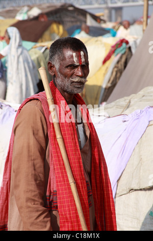 Le Brahmane à l'Diwahli festival, près de Varanasi Banque D'Images