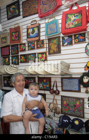 Panama Panama ville,Balboa,Centro de Artesenias,shopping shopping magasins achats marché vendre, magasin magasins entreprises commerciales, artisanat, Kuna in Banque D'Images