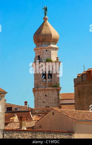 16e siècle de style gothique surmontée d'un clocher baroque 1767 dôme de la cathédrale de Krk, l'île de Krk, Croatie Banque D'Images
