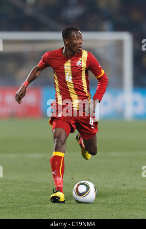 John Pantsil de Ghana entraîne la balle contre les États-Unis au cours d'un tour du monde de la FIFA de 16 match le 26 juin 2010. Banque D'Images