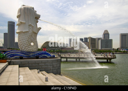 Avec de l'eau Parc Merlion Statue Fontaine à Singapour 2 Banque D'Images