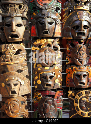 Masque en bois mexicain art faces en bois fabriqués à la main Banque D'Images