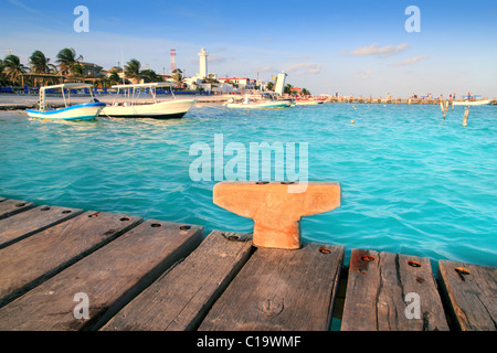 La plage de Puerto Morelos Riviera Maya Mexique bateaux pier Banque D'Images