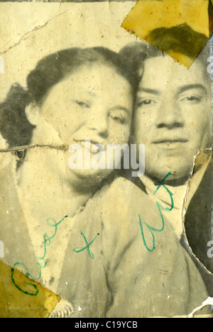 Photobooth portrait of couple homme et femme dans le milieu des années 40, la guerre froide dans l'Indiana Banque D'Images