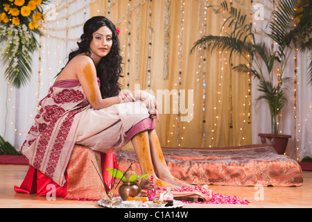 Portrait d'une mariée en robe traditionnelle Bengali Banque D'Images