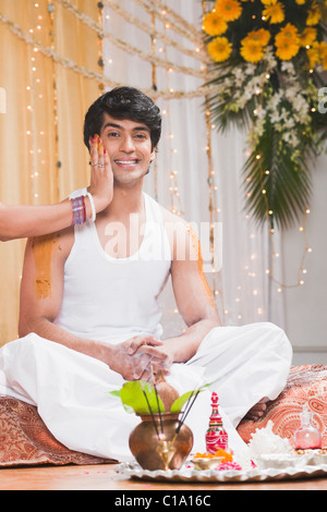 Gaye Holud dans une cérémonie de mariage Bengali Banque D'Images