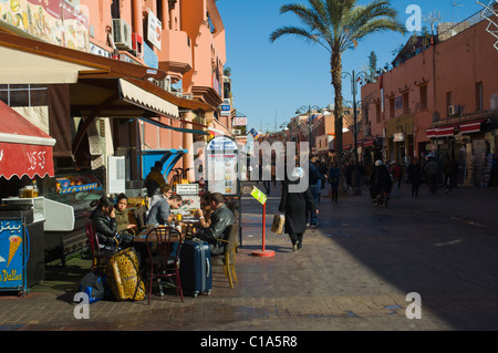 Rue de la rue Bab Agnaou vieille ville fortifiée de la Médina Marrakech Maroc central Africa Banque D'Images