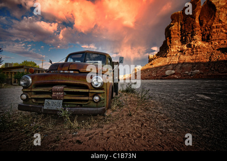 Vieille voiture en Bluff, Utah Banque D'Images