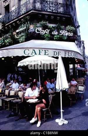 France, Paris, Saint Germain des Prés, Le Café de Flore Banque D'Images