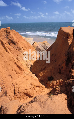 Le Brésil, l'État de Ceara, Morro Branco cliffs Banque D'Images