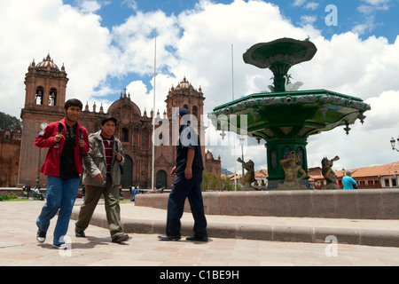 Cusco Plaza de Armas avec vue sur la cathédrale, Pérou Banque D'Images