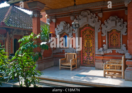 L'architecture typiquement balinaise homestay et l'ameublement à Ubud Bali Indonésie Banque D'Images