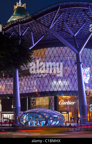 ION Orchard Mall, dans le quartier commerçant d'Orchard Road, à Singapour Banque D'Images