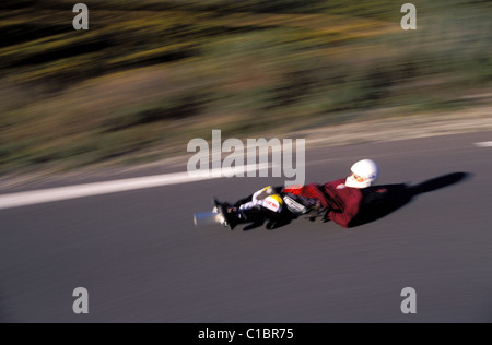 France, Bouches du Rhône, extrem sport : street luge Banque D'Images