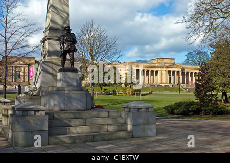 Weston Park Museum et War Memorial, Sheffield Banque D'Images