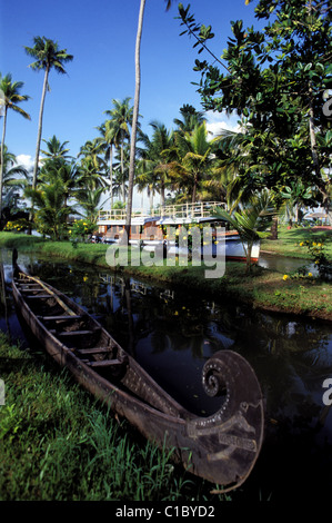 L'Inde, le Kerala, péniche sur l'eau dormante Banque D'Images