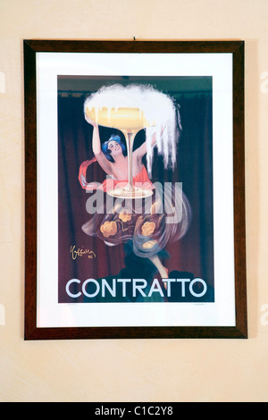 Contratto producteur de vin à Canelli, anciennes affiches publicitaires, Asti, Piémont, Italie Banque D'Images