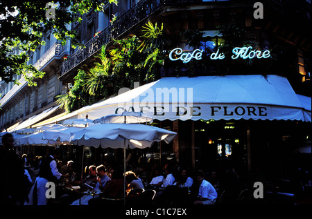 France, Paris, Saint Germain des Prés, Le Café de Flore Banque D'Images