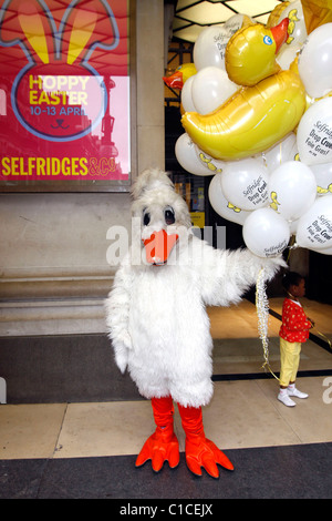 Un canard PETA manifestations devant de Selfridges dans une tentative de les arrêter la vente de Foie Gras dans leur magasin Londres, Angleterre - 09.04.09 Banque D'Images