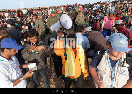 Réfugiés dans le camp de réfugiés de Shousha attendaient leur retour, documents, Ben Gardane Tunisie Banque D'Images