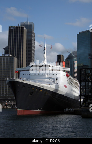 Cunard Queen Elizabeth II amarré à Circular Quay à Sydney, NSW, Australie Banque D'Images