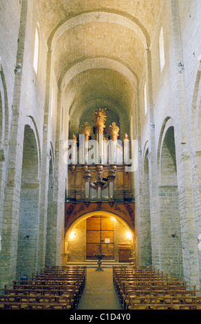 Cathédrale, abbaye, cloître, ST. GUILHEM-le-Désert, LANGUEDOC-ROUSSILLON, FRANCE Banque D'Images