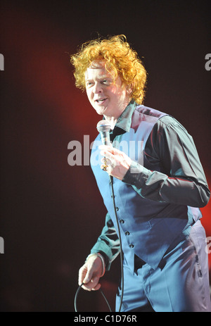 Mick Hucknall de Simply Red performing "Greatest Hits Tour 2009" concert au Heineken Music Hall, Amsterdam, Pays-Bas Banque D'Images