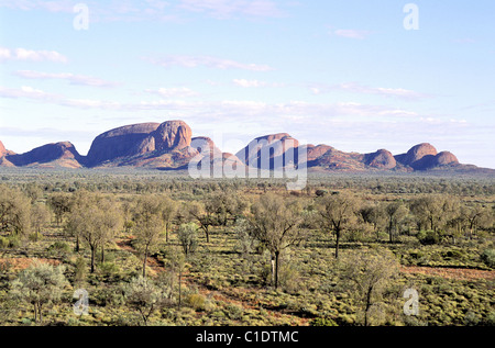 L'Australie, Territoire du Nord, les Olgas ou Katja Tjuta montagnes sacrées autochtones Banque D'Images