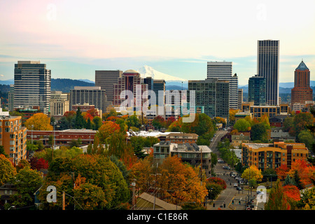 Le centre-ville de l'Oregon Portland Cityscape à l'automne Banque D'Images