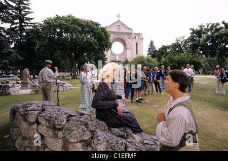 Canada, Manitoba, Winnipeg, Saint Boniface, spectacle historique en face de la cathédrale Banque D'Images