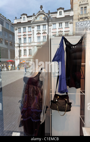 Maisons magnifiquement rénové dans la vieille ville de Prague Banque D'Images