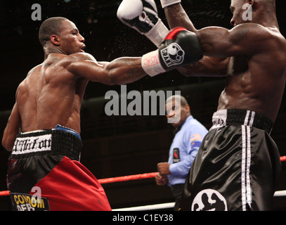 Chad Dawson conserve sa lumière heavyweigh IBF/IBO titre vaincre le Magic Man Antonio Tarver dans une décision unanime Las Banque D'Images