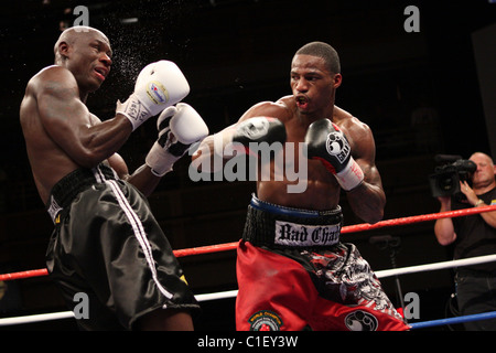 Chad Dawson conserve sa lumière heavyweigh IBF/IBO titre vaincre le Magic Man Antonio Tarver dans une décision unanime Las Banque D'Images