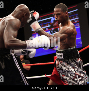 Chad Dawson conserve sa lumière heavyweigh IBF/IBO titre vaincre le Magic Man Antonio Tarver dans une décision unanime Las Banque D'Images