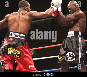 Chad Dawson conserve sa lumière heavyweigh IBF/IBO titre vaincre le Magic Man Antonio Tarver dans une décision unanime Las Banque D'Images