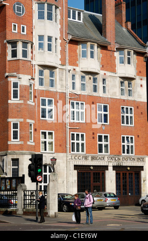 Incendie dans la station Euston Euston Road, Londres, Angleterre Banque D'Images