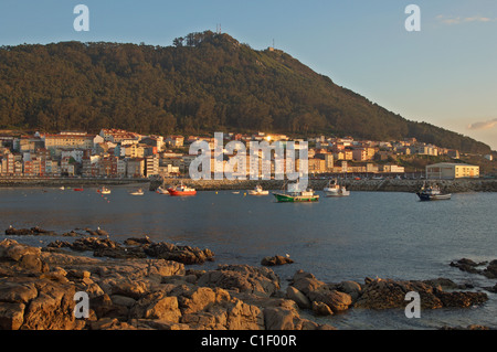 Guarda un port et le mont Santa Tegra. Pontevedra, Galice, Espagne Banque D'Images