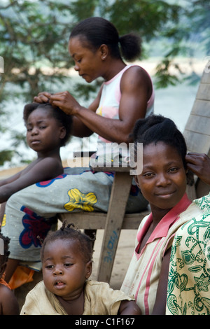 Coiffure africaine,Betou, République du Congo Banque D'Images