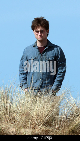 Daniel Radcliffe qui joue 'Harry Potter' tournage sur l'ensemble de la côte du Pembrokeshire, "Harry Potter et les Reliques' Banque D'Images