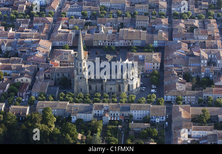 La France, l'Ariège, vieille ville de Mirepoix (vue aérienne) Banque D'Images