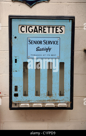 Distributeur automatique de cigarettes england uk Banque D'Images