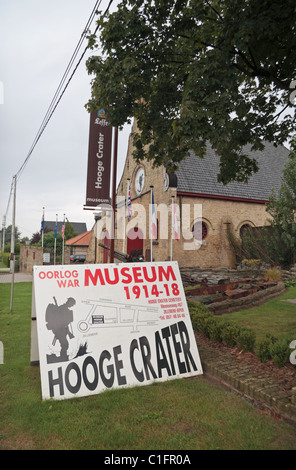 Inscrivez-vous à l'extérieur du Musée de Hooge Crater dans Hooge, près de Ieper (Ypres), Belgique. Banque D'Images