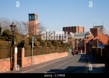 Jardin d'Nash's House, nouveau lieu, et Royal Shakespeare Theatre, Stratford Upon Avon Banque D'Images