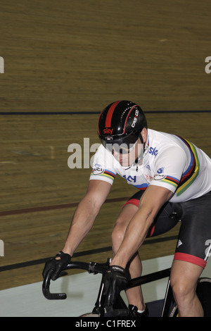 Sir Chris Hoy vélodrome de Manchester uk world cup 2011 maillot arc-en-ciel vêtu du champion du monde Banque D'Images