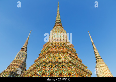 Stupas à Wat Pho, à Bangkok, Thaïlande Banque D'Images