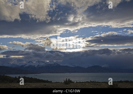 Le Chili, le coucher du soleil au lac Lago General Carrera, Patagonie Banque D'Images