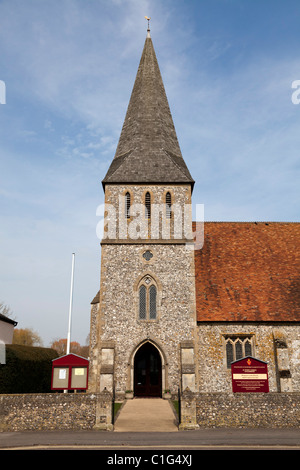 St Peters Church Stockbridge avec flèche de galets Banque D'Images