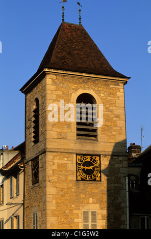 France, Jura, Lons-le-Saunier, l'horloge sur la place de la Liberté Banque D'Images