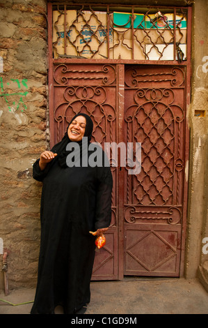 Personnes âgées femme égyptienne à Louxor, Egypte Banque D'Images